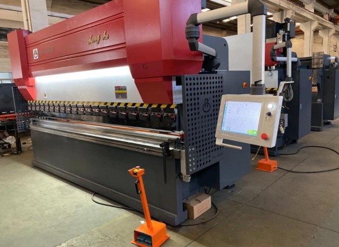 智能而彎，馭效而成：豐科機(jī)械數(shù)控折彎機(jī)助力精密鈑金加工領(lǐng)域? 